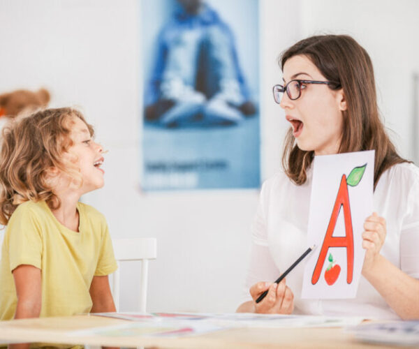 Speech-therapist-iStock-1016020290-stretch-1024x531